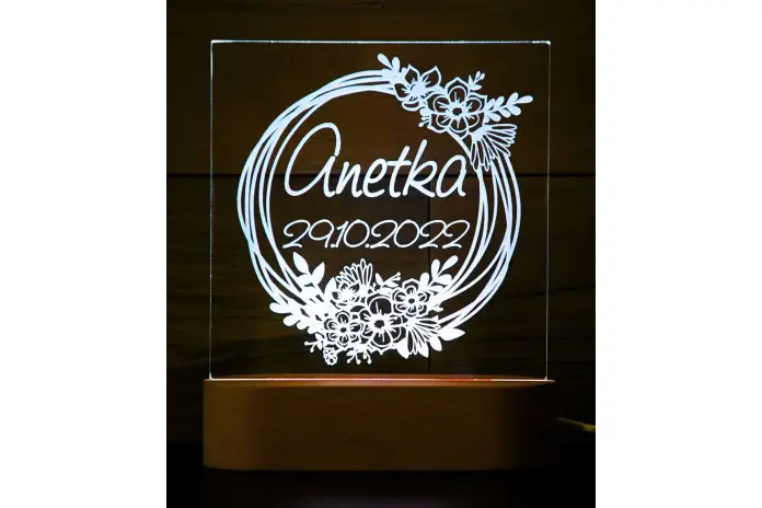 Lampička - Jméno a datum narození